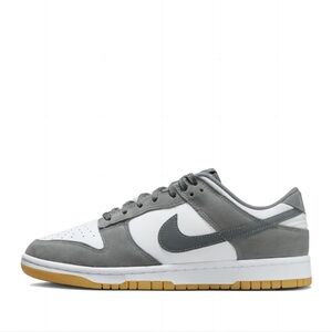 Low smoke grey gum dunks | used |